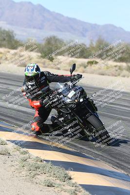 media/Dec-04-2025-Racers Edge (Thu) [[5ebc9f124d]]/3-B Group/3-Session 2 (Turn 7 Inside)/